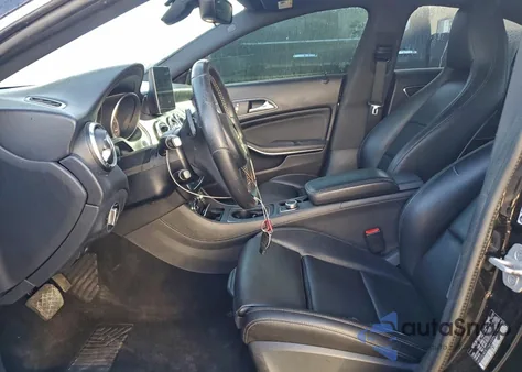 2018 Mercedes-Benz Cla 250 z USA, uszkodzony, nr VIN WDDSJ4EB2JN610399